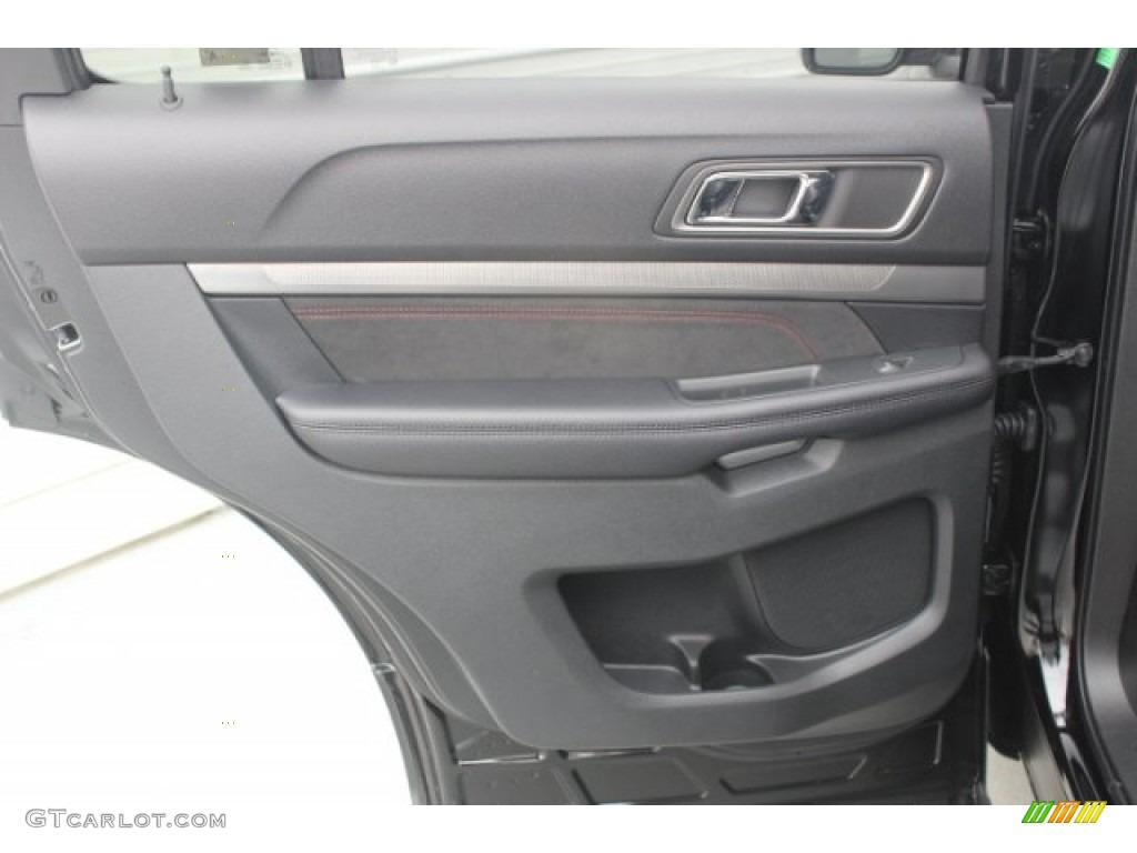 2018 Explorer XLT - Shadow Black / Ebony Black photo #23