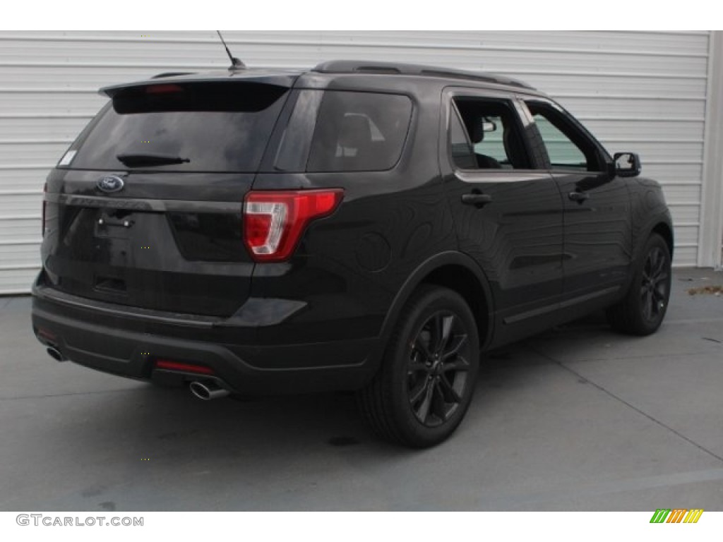 2018 Explorer XLT - Shadow Black / Ebony Black photo #8