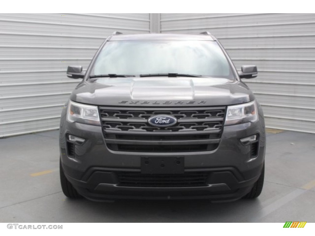 2018 Explorer XLT - Magnetic Metallic / Ebony Black photo #2