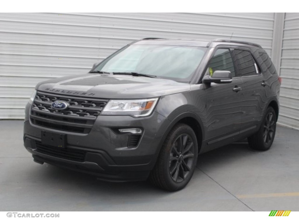 2018 Explorer XLT - Magnetic Metallic / Ebony Black photo #3