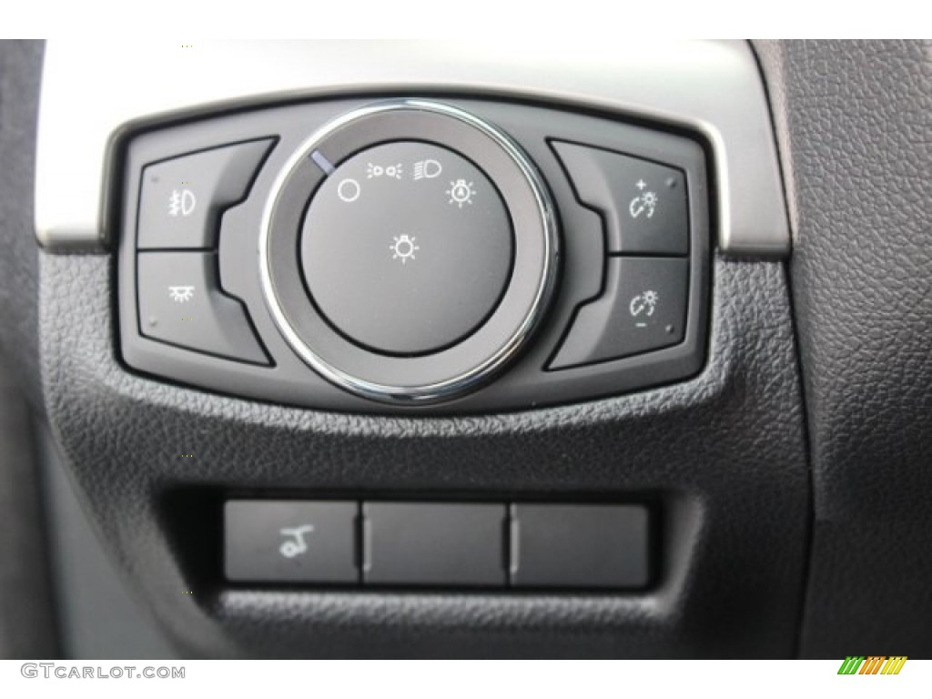 2018 Explorer XLT - Magnetic Metallic / Ebony Black photo #22