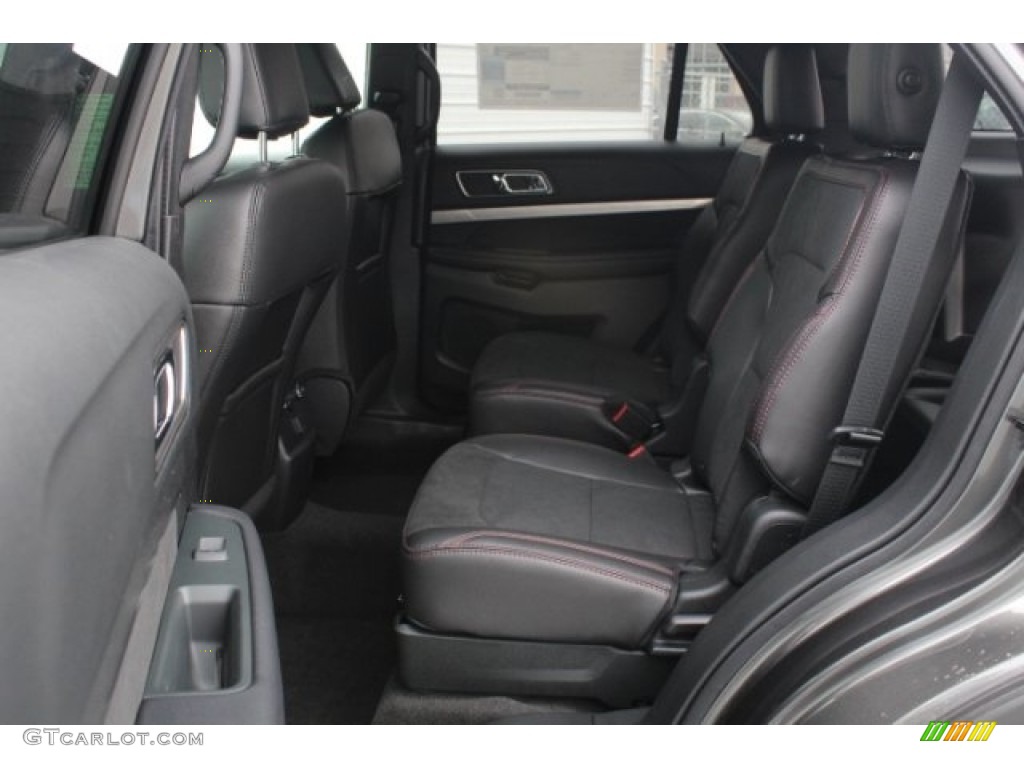2018 Explorer XLT - Magnetic Metallic / Ebony Black photo #24