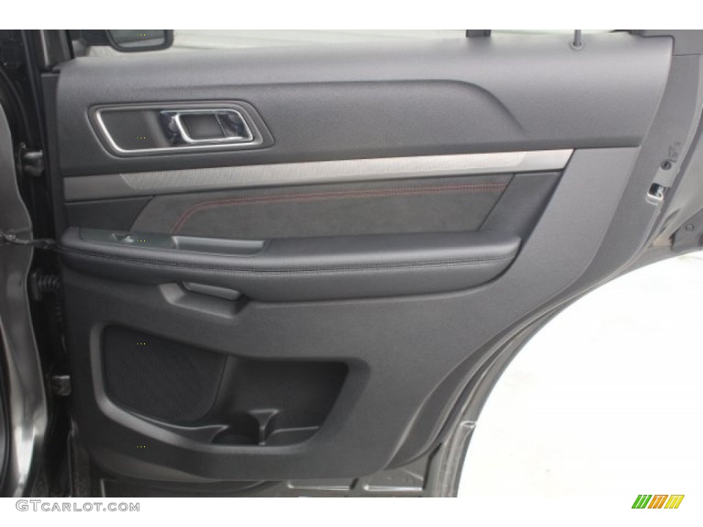 2018 Explorer XLT - Magnetic Metallic / Ebony Black photo #29