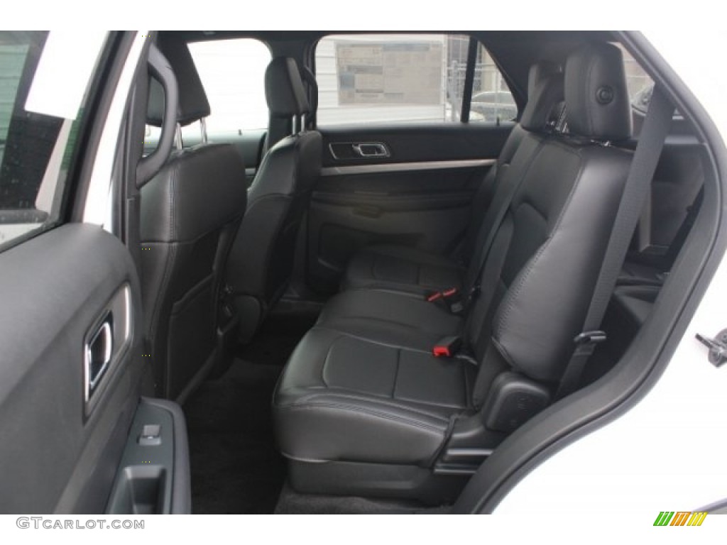 2018 Explorer XLT - White Platinum / Ebony Black photo #24