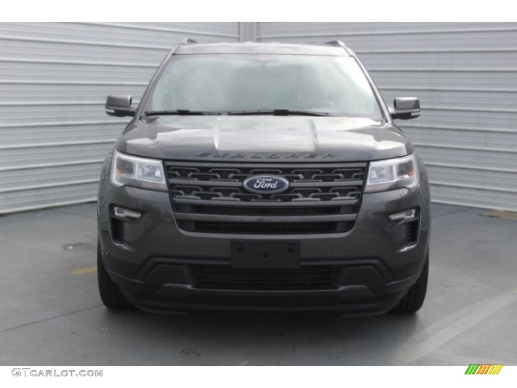 2018 Explorer XLT - Magnetic Metallic / Ebony Black photo #2