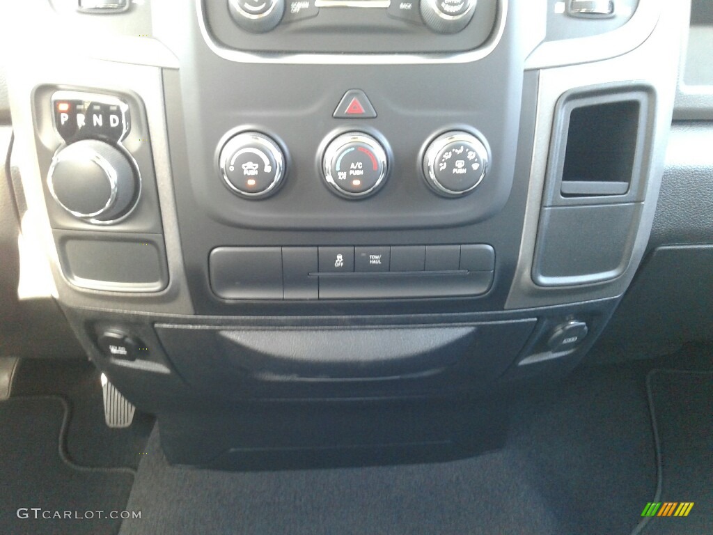 2018 1500 Express Quad Cab - Granite Crystal Metallic / Black/Diesel Gray photo #16