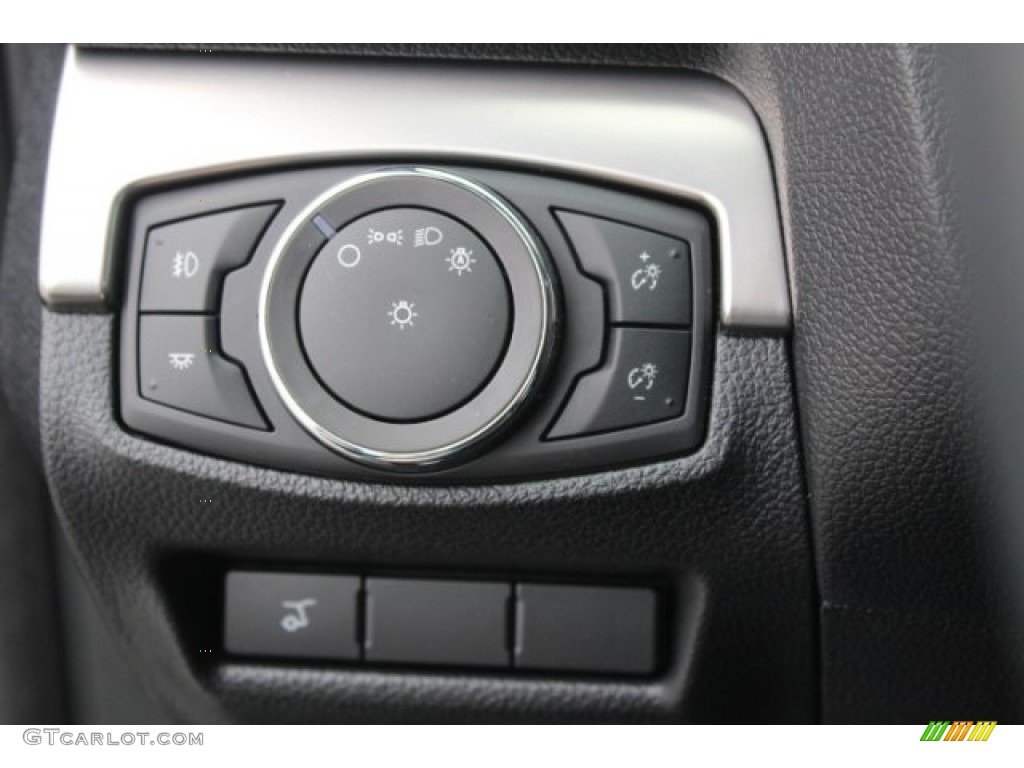 2018 Explorer XLT - Magnetic Metallic / Ebony Black photo #23