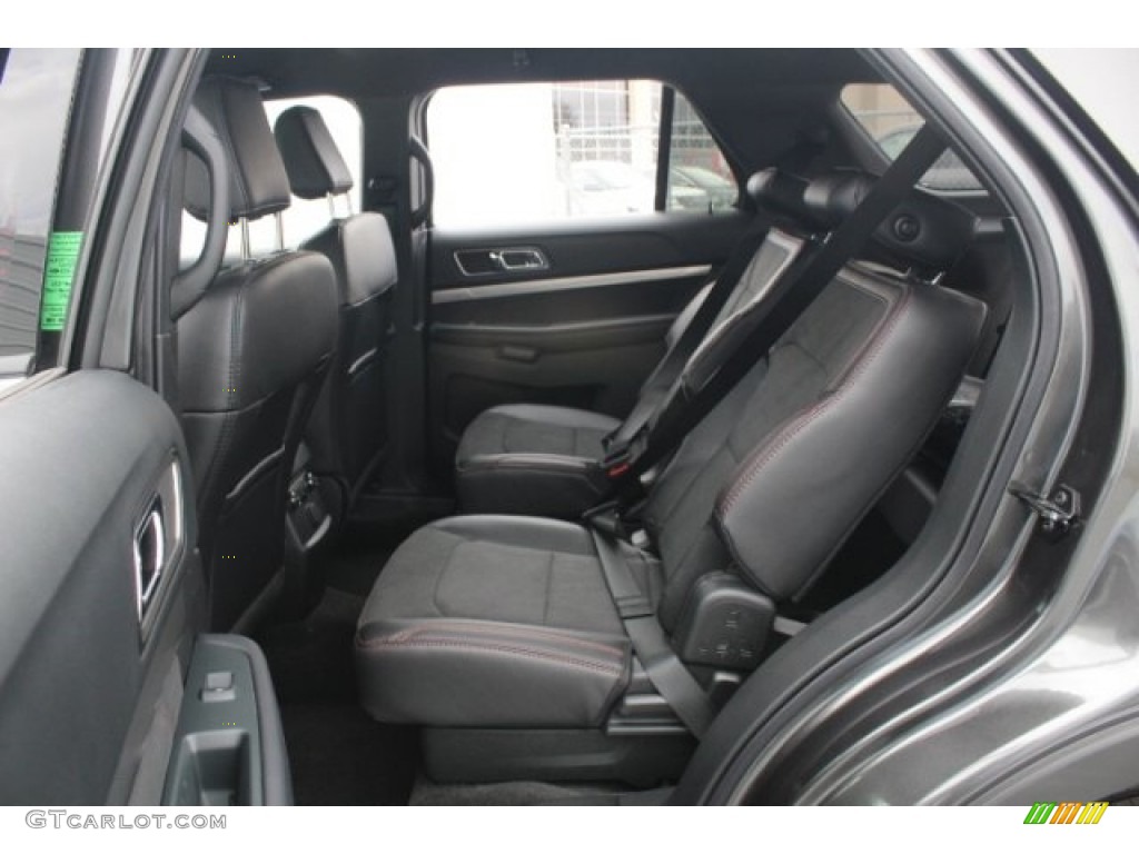 2018 Explorer XLT - Magnetic Metallic / Ebony Black photo #25