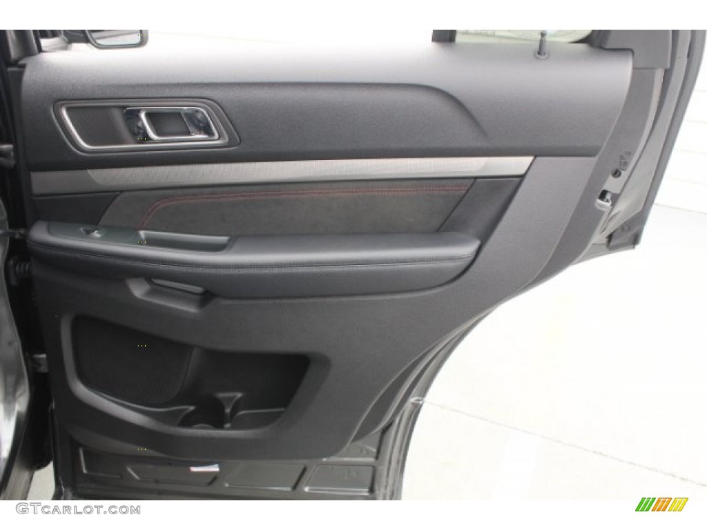 2018 Explorer XLT - Magnetic Metallic / Ebony Black photo #30