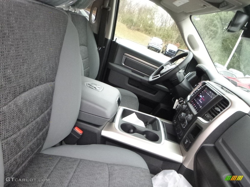 2018 1500 Big Horn Quad Cab 4x4 - Bright White / Black/Diesel Gray photo #10