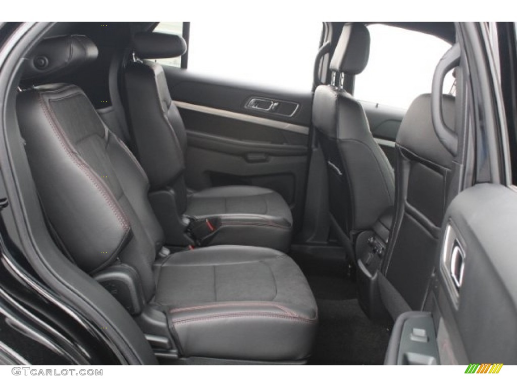 2018 Explorer XLT - Shadow Black / Ebony Black photo #31