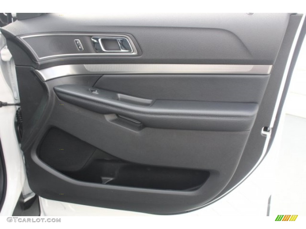 2018 Explorer XLT - White Platinum / Ebony Black photo #28