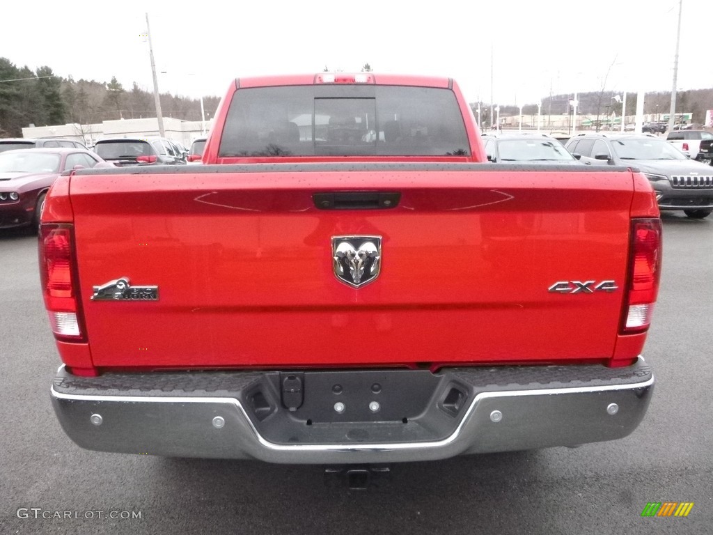 2018 1500 Big Horn Crew Cab 4x4 - Flame Red / Black/Diesel Gray photo #4