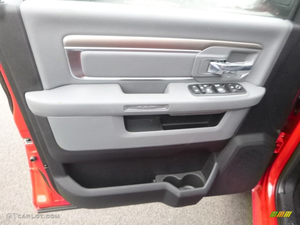 2018 1500 Big Horn Crew Cab 4x4 - Flame Red / Black/Diesel Gray photo #15