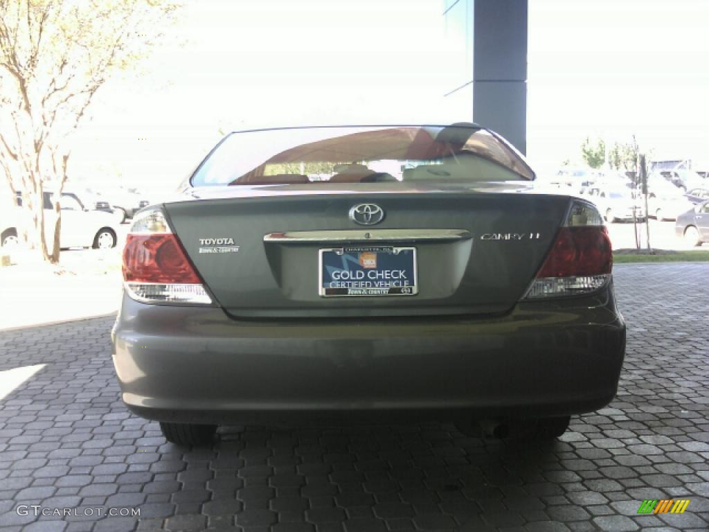 2005 Camry LE - Phantom Gray Pearl / Gray photo #5