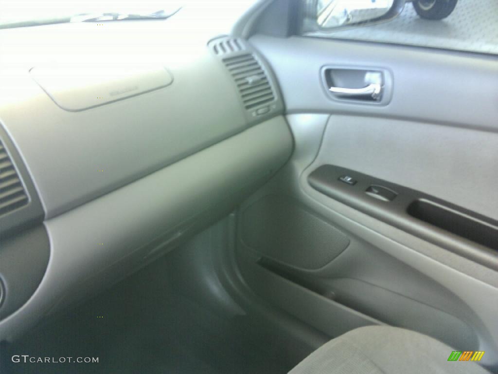 2005 Camry LE - Phantom Gray Pearl / Gray photo #10
