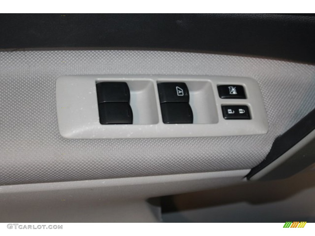 2011 Rogue S - Platinum Graphite / Gray photo #15