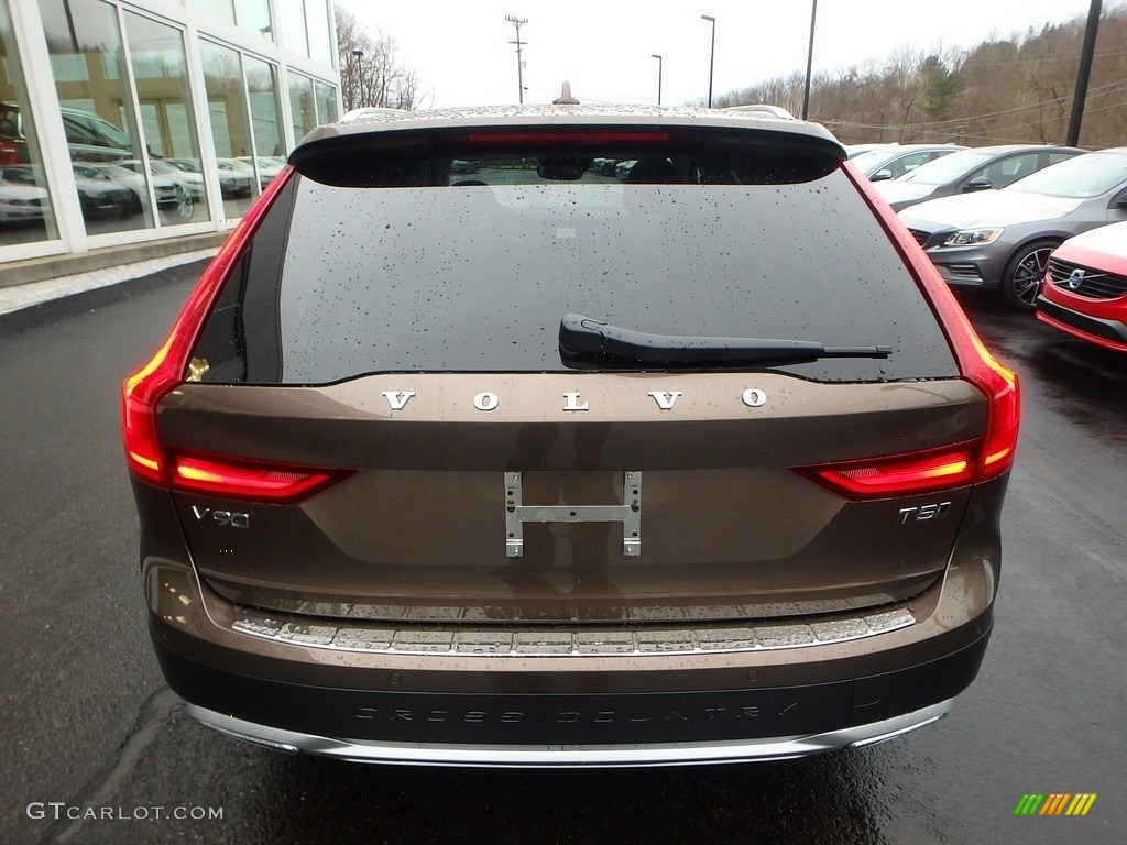 2018 V90 Cross Country T5 AWD - Twilight Bronze Metallic / Charcoal photo #3