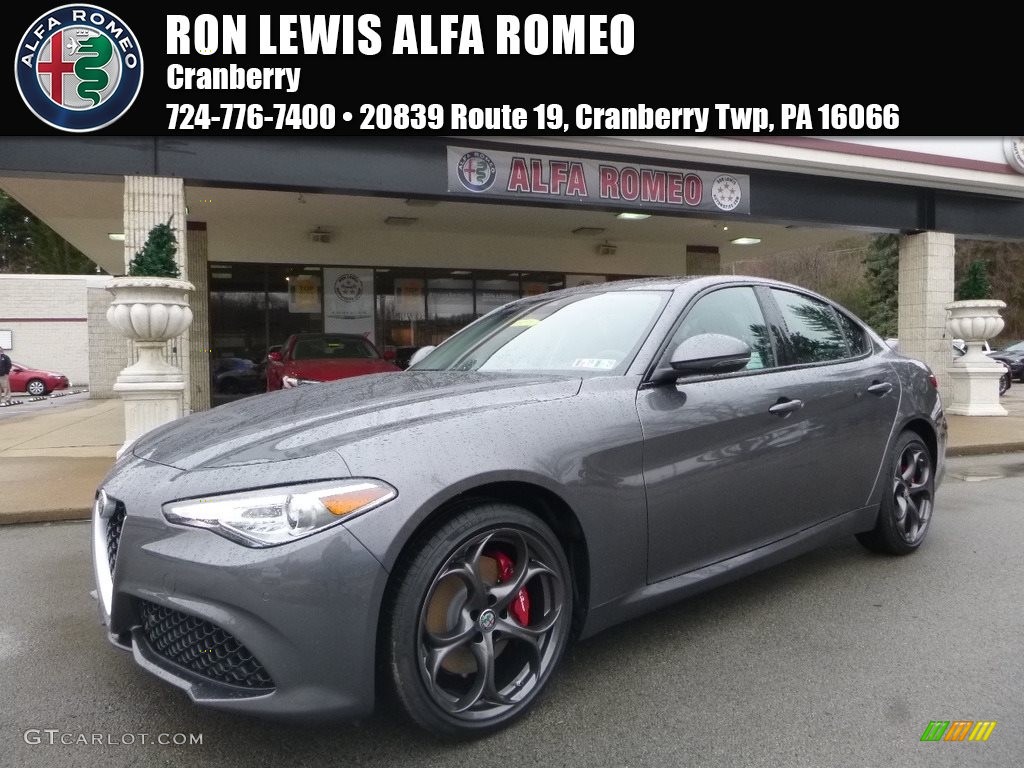 2018 Giulia Ti AWD - Vesuvio Gray Metallic / Black/Dark Gray photo #1