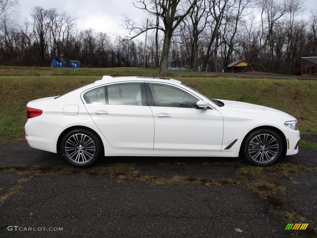 2018 5 Series 530i xDrive Sedan - Alpine White / Canberra Beige/Black photo #6