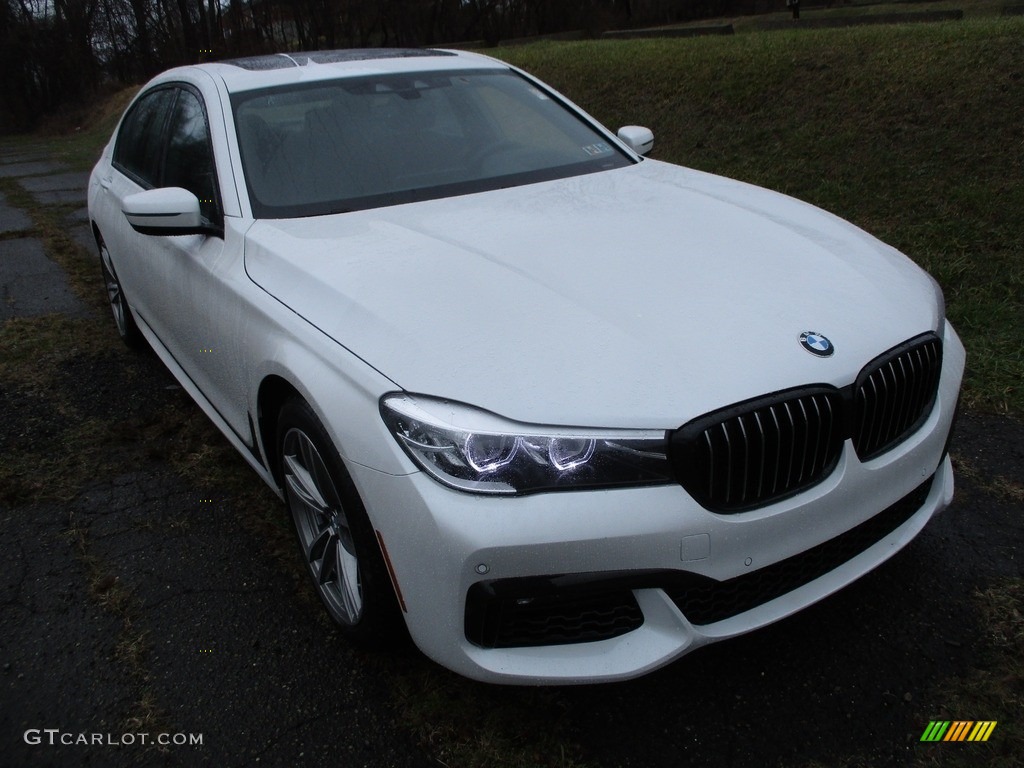 2018 7 Series 740i xDrive Sedan - Mineral White Metallic / Mocha photo #12