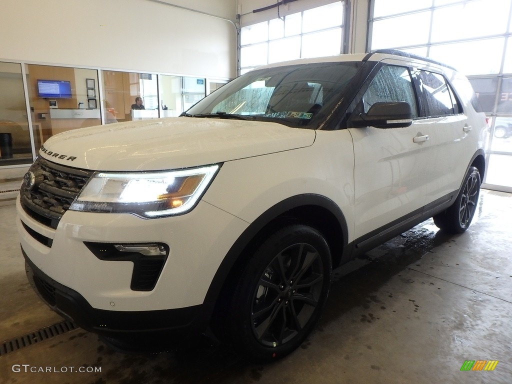 2018 Explorer XLT 4WD - Oxford White / Ebony Black photo #4