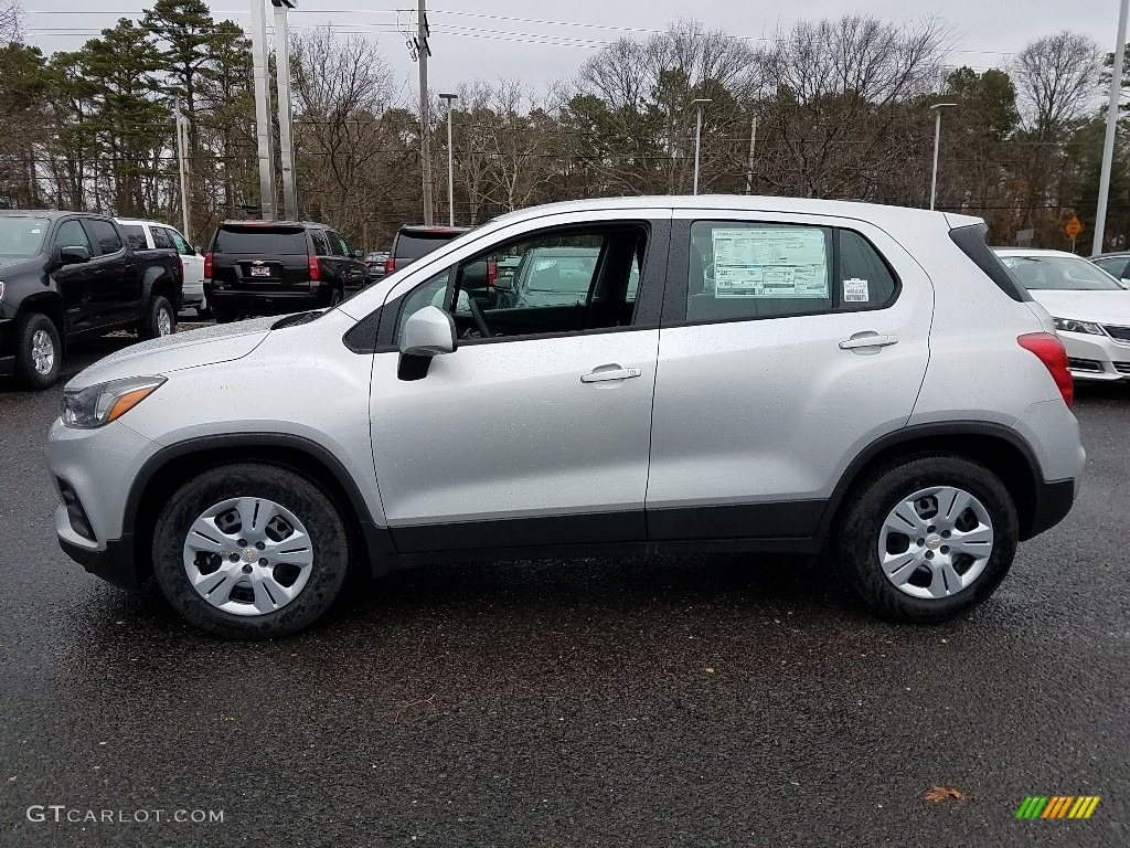 Silver Ice Metallic 2018 Chevrolet Trax LS Exterior Photo #125602649