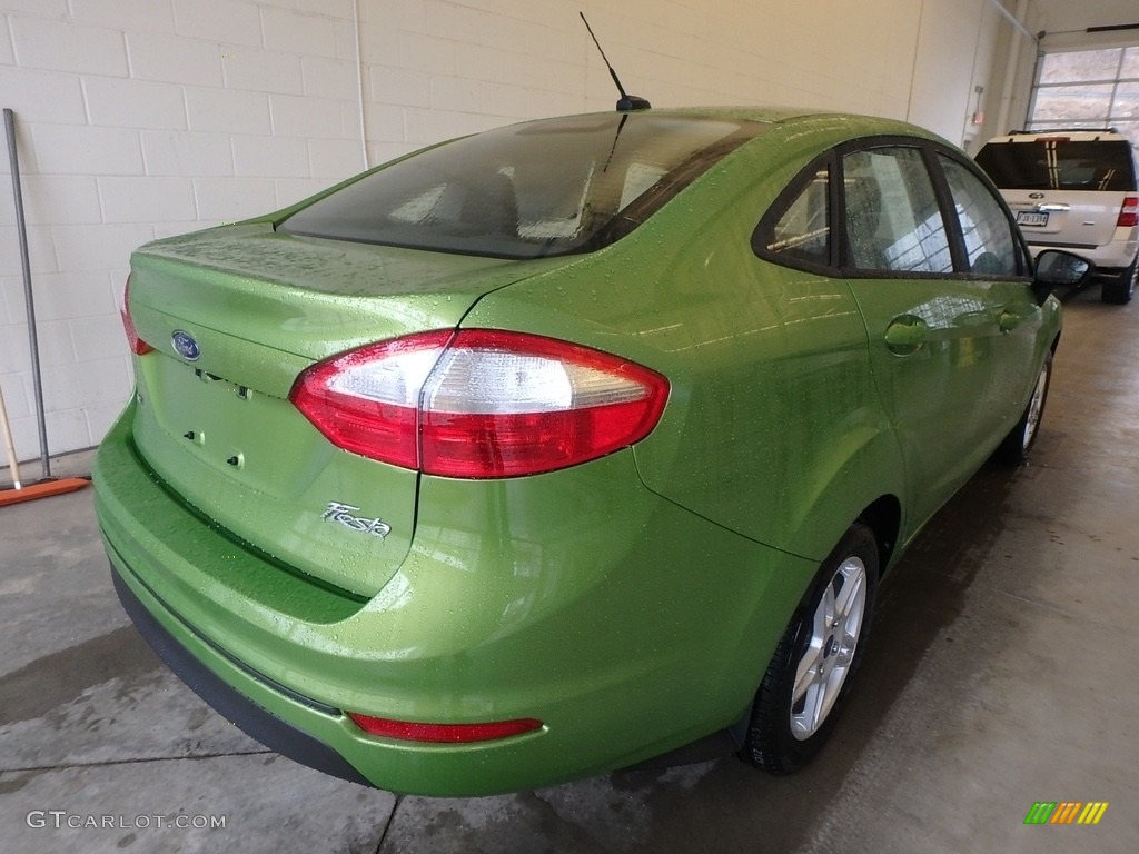 2018 Fiesta SE Sedan - Outrageous Green / Charcoal Black photo #2