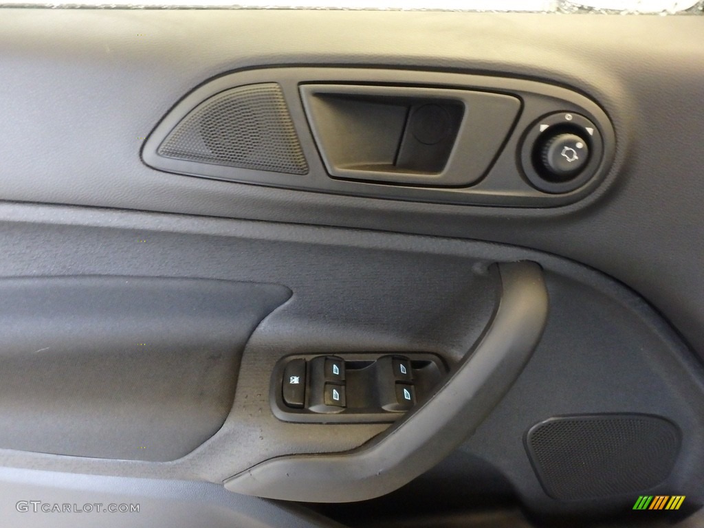 2018 Fiesta SE Sedan - Outrageous Green / Charcoal Black photo #9
