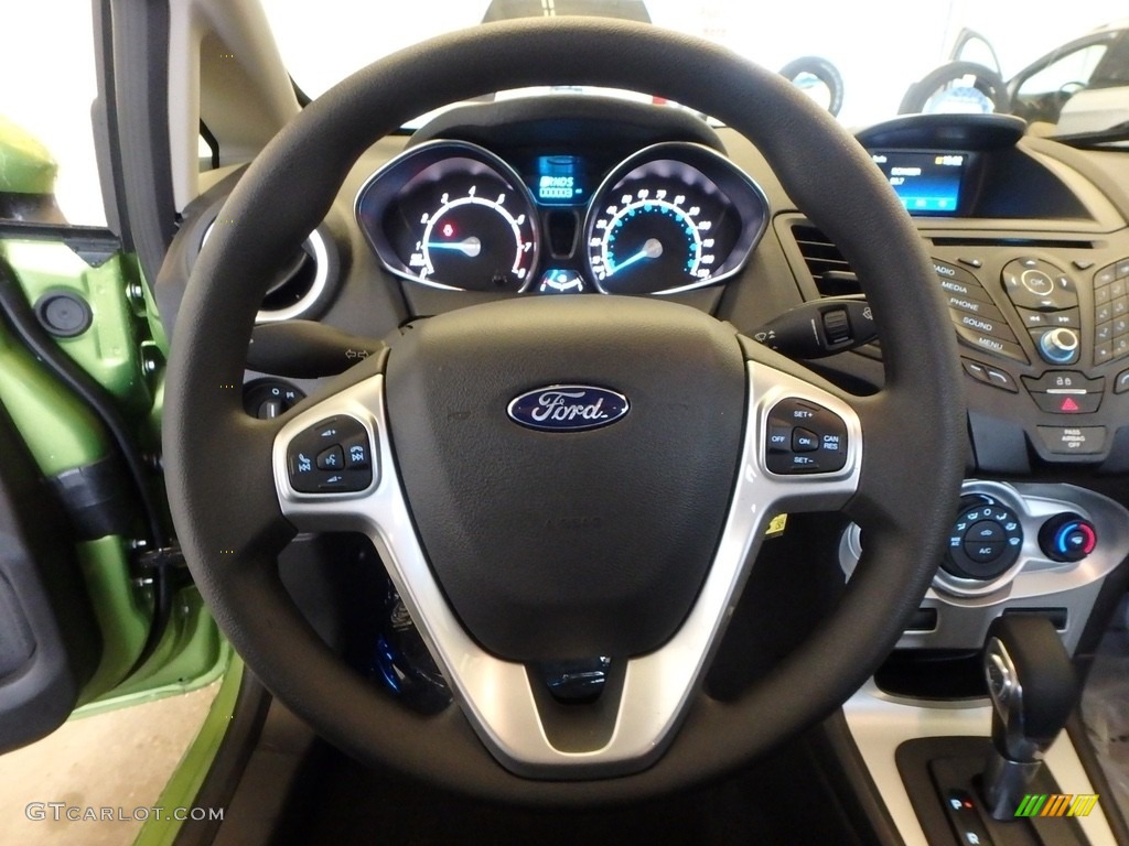 2018 Fiesta SE Sedan - Outrageous Green / Charcoal Black photo #14