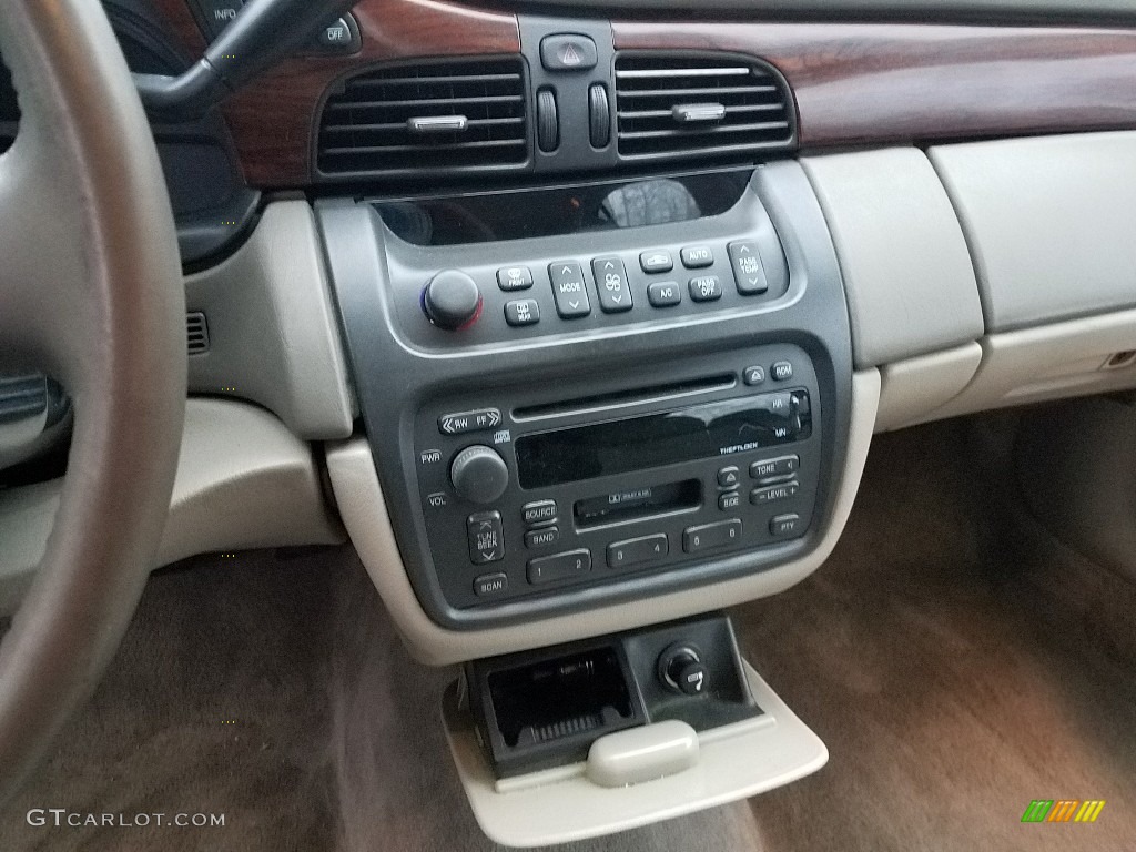 2002 DeVille Sedan - White Diamond Pearl / Neutral Shale photo #6