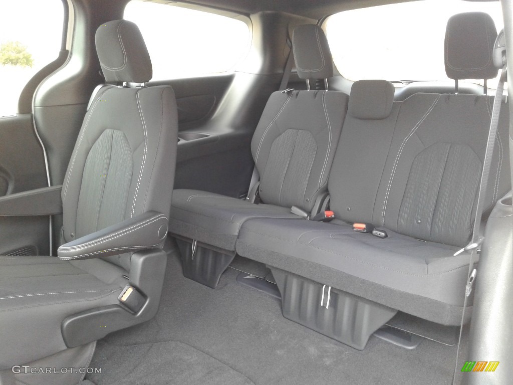 2018 Chrysler Pacifica Touring Plus Rear Seat Photos