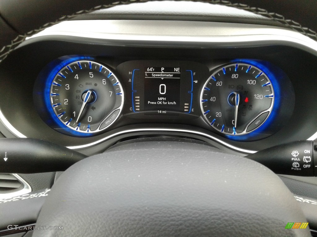 2018 Chrysler Pacifica Touring Plus Gauges Photos