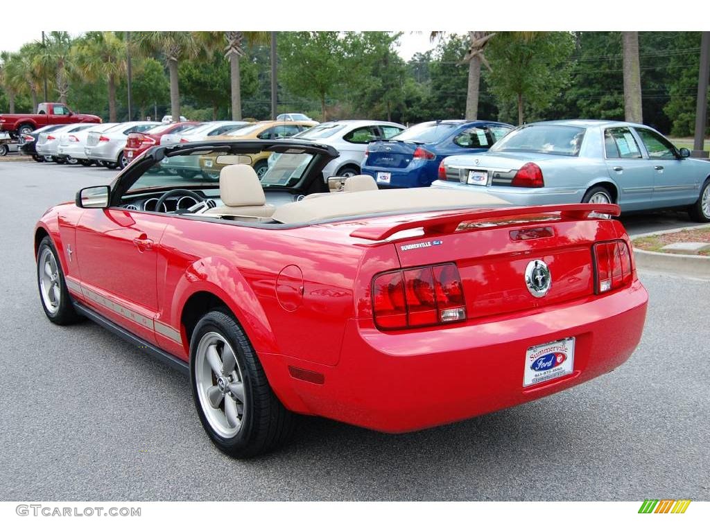 2006 Mustang V6 Premium Convertible - Torch Red / Light Parchment photo #16