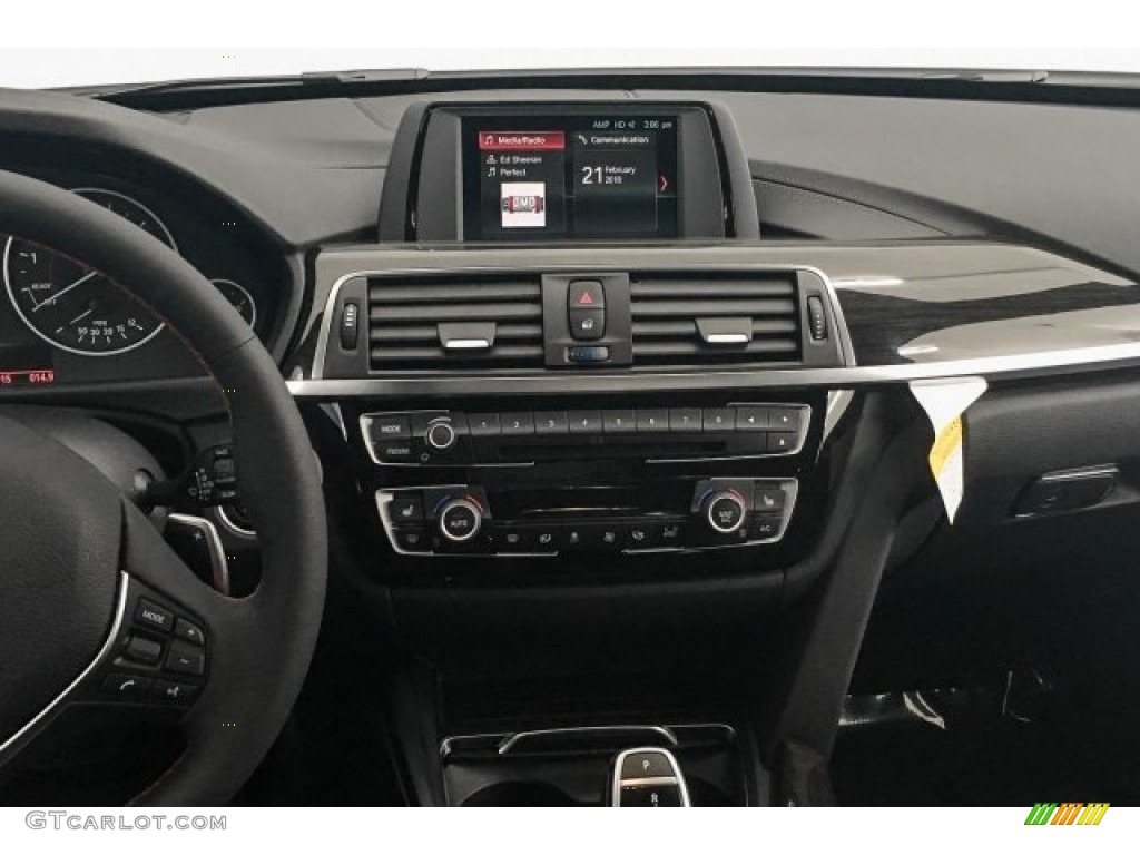 2018 3 Series 330i Sedan - Alpine White / Black photo #6