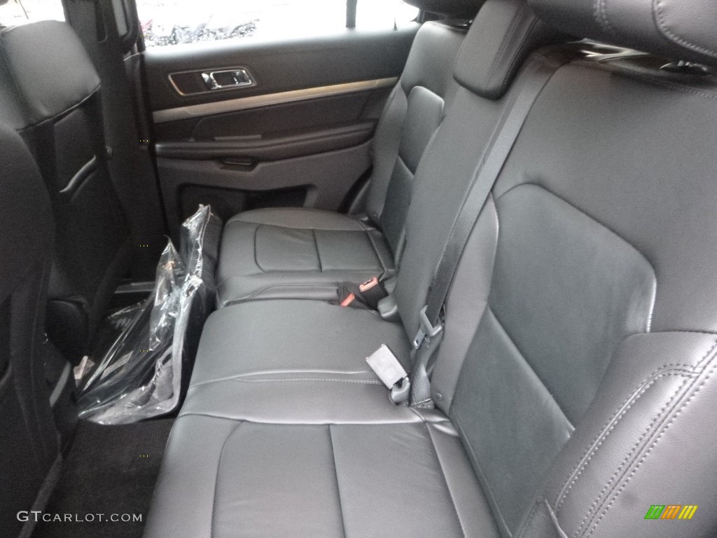 2018 Explorer XLT 4WD - Ruby Red / Ebony Black photo #8