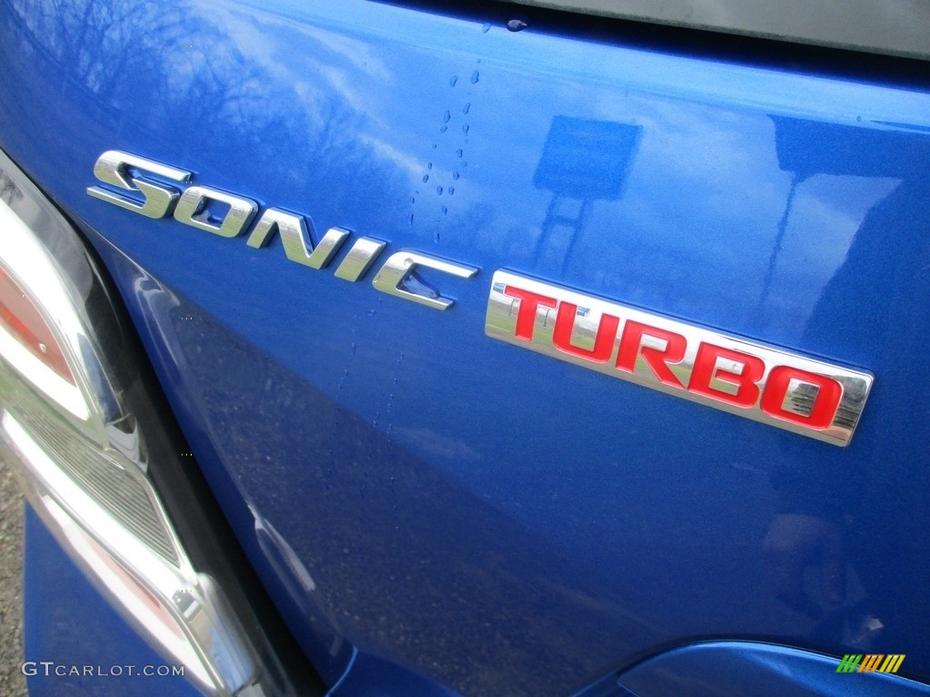2018 Chevrolet Sonic LT Hatchback Marks and Logos Photo #125626878