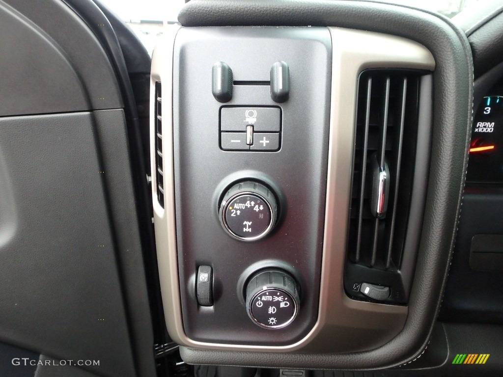 2018 GMC Sierra 1500 Denali Crew Cab 4WD Controls Photo #125627253