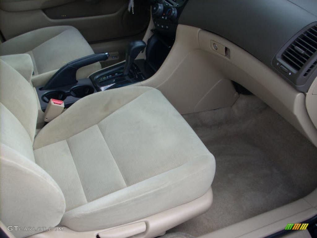 2006 Accord SE Sedan - Nighthawk Black Pearl / Ivory photo #16