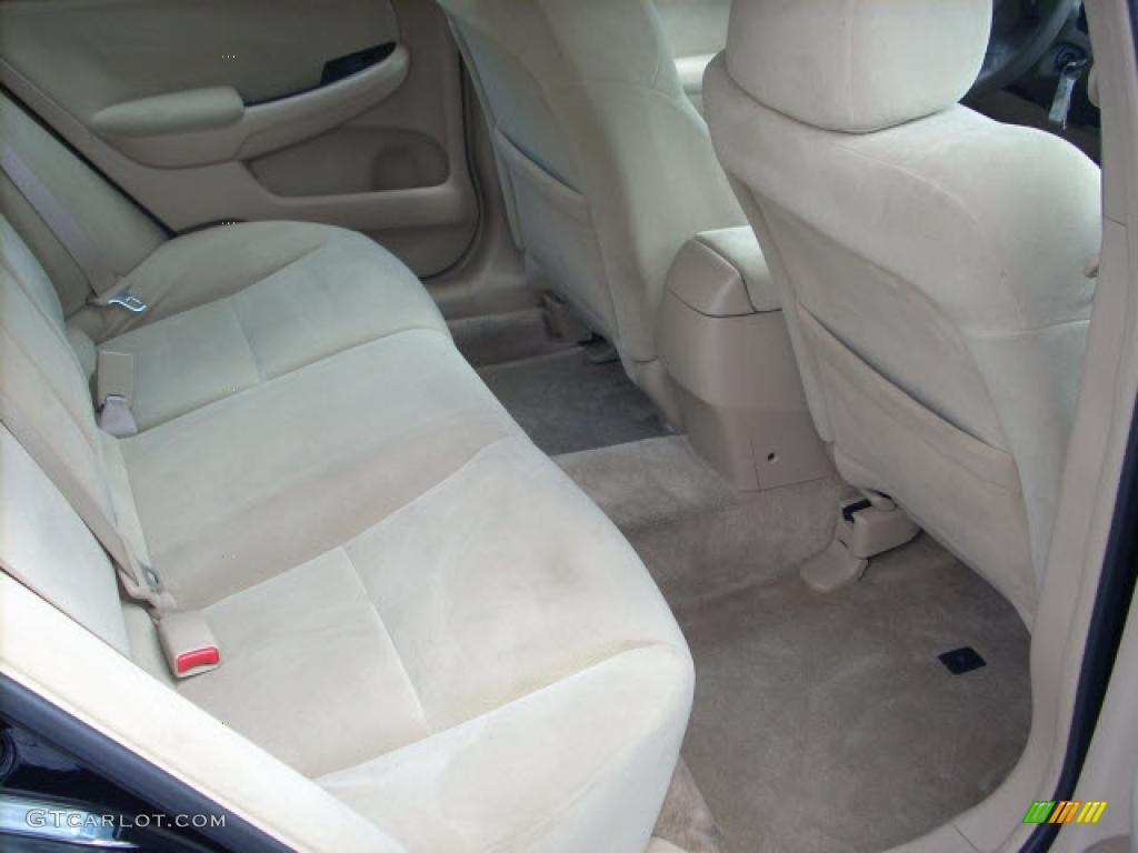 2006 Accord SE Sedan - Nighthawk Black Pearl / Ivory photo #17