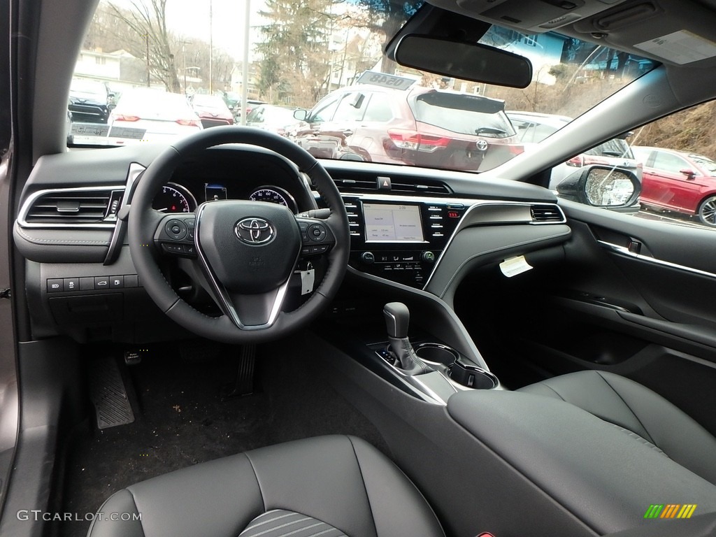 2018 Camry SE - Predawn Gray Mica / Black photo #8
