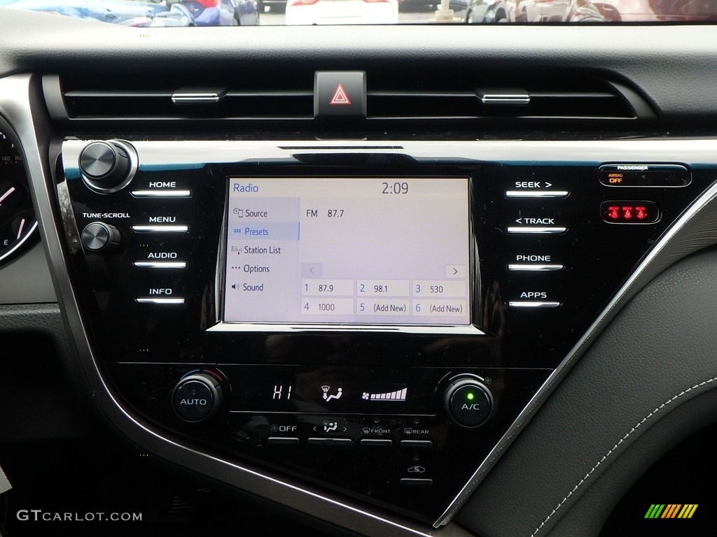 2018 Camry SE - Predawn Gray Mica / Black photo #12