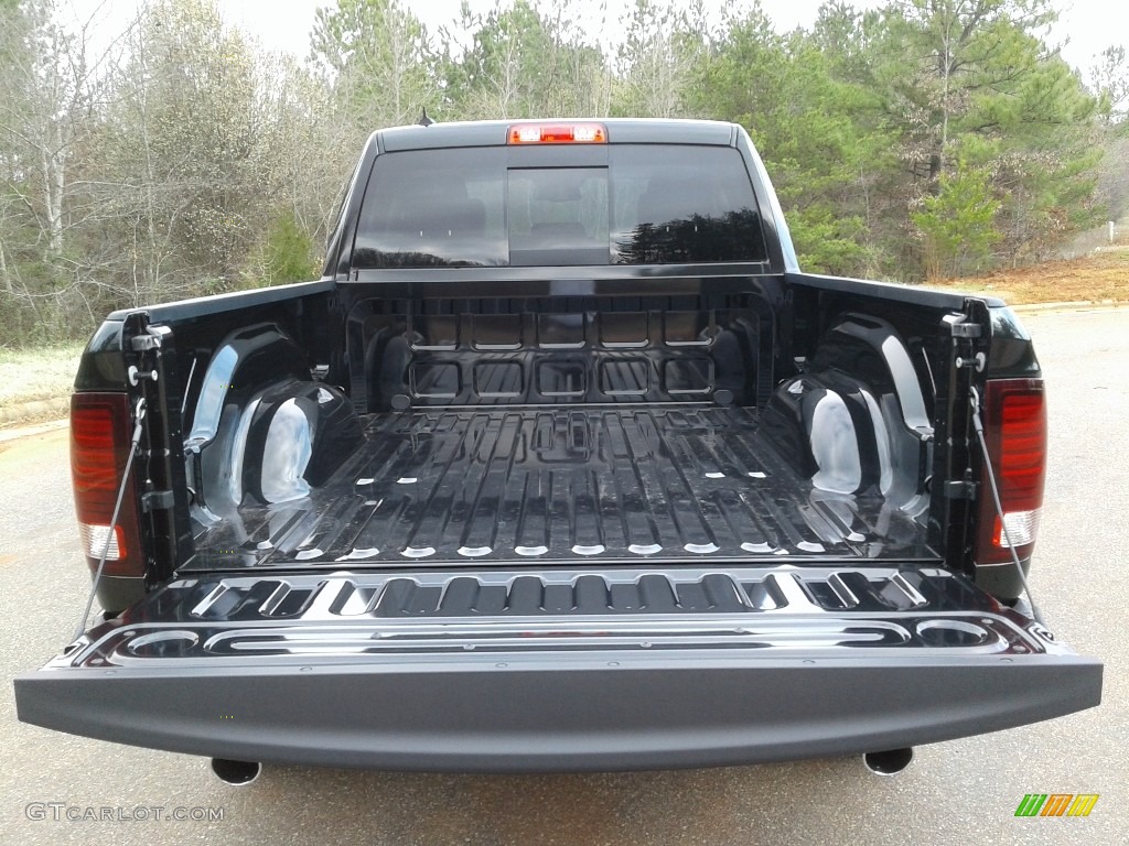 2018 1500 Sport Quad Cab 4x4 - Brilliant Black Crystal Pearl / Black photo #12