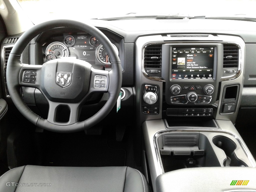 2018 1500 Sport Quad Cab 4x4 - Brilliant Black Crystal Pearl / Black photo #31