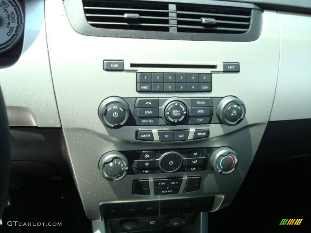 2008 Focus SE Sedan - Black / Charcoal Black photo #18