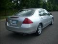 2006 Alabaster Silver Metallic Honda Accord SE Sedan  photo #3