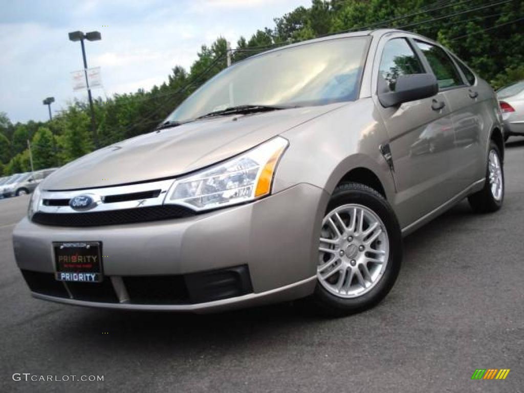 2008 Focus SES Sedan - Vapor Silver Metallic / Medium Stone photo #1