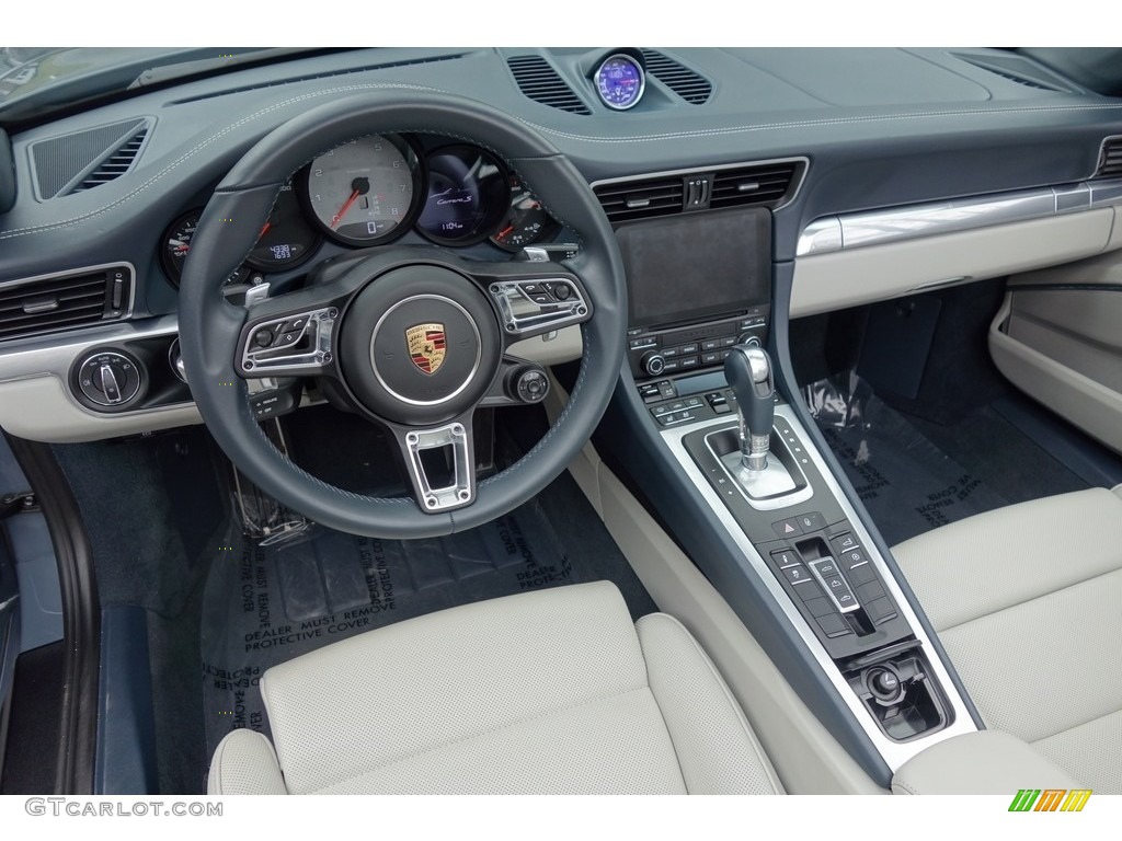 2017 Porsche 911 Carrera S Cabriolet Graphite Blue/Chalk Dashboard Photo #125655221