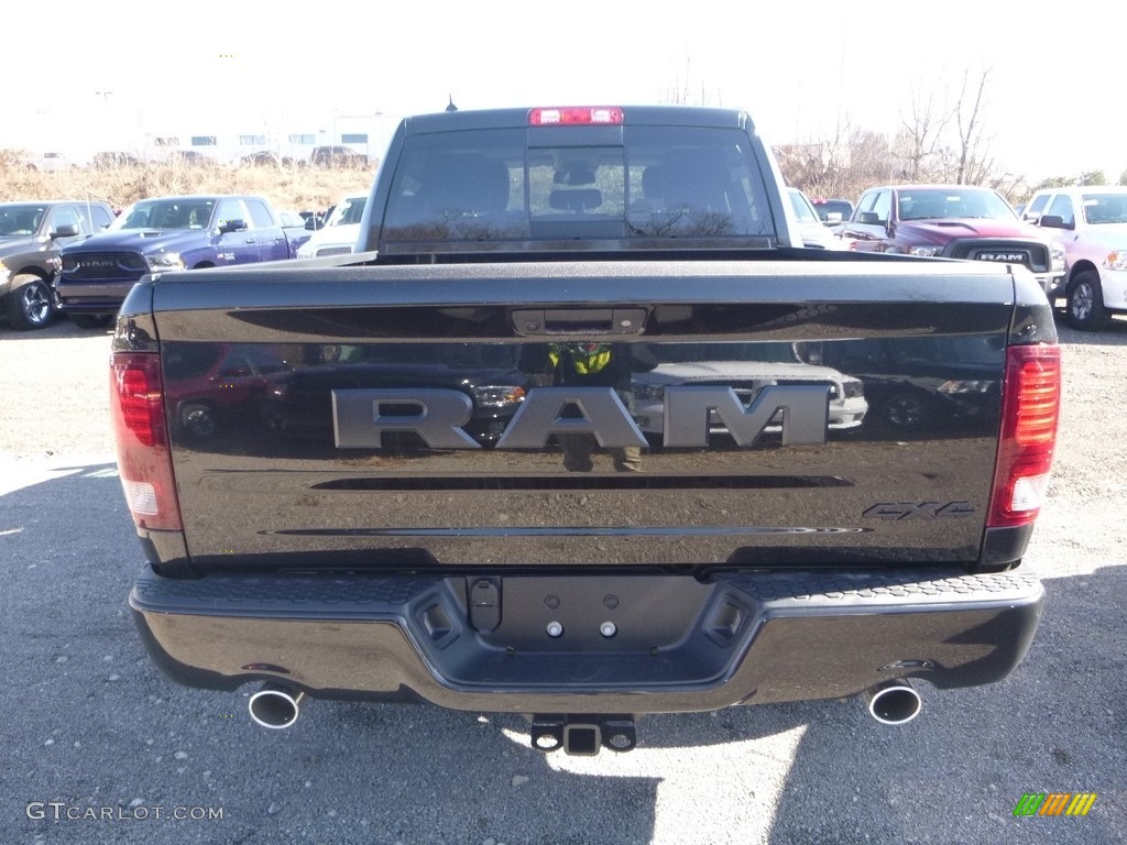 2018 1500 Sport Crew Cab 4x4 - Brilliant Black Crystal Pearl / Black photo #4