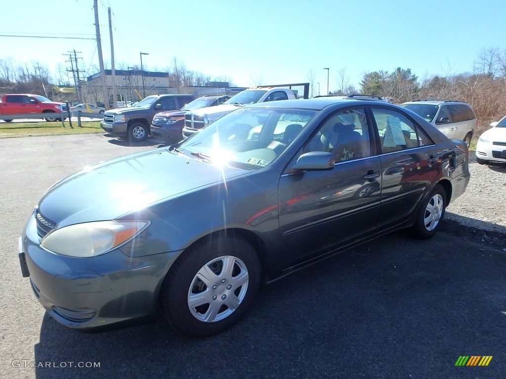 2002 Camry LE - Aspen Green Pearl / Dark Charcoal photo #1